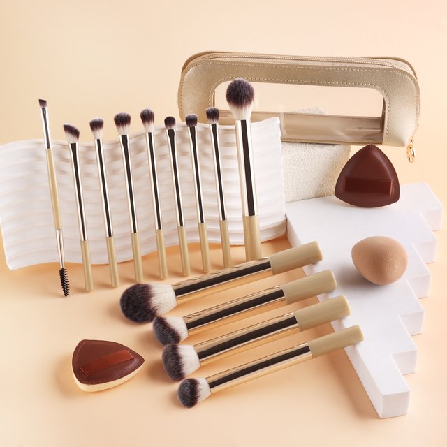 13Pcs Makeup Brush Set with Storage Bag, Double-ended Powder Brush & Angled Eyebrow Brush & Triangle Puff & Beauty Sponge