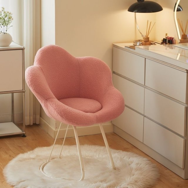 Cream Style Vanity Chair with Backrest Rotatable Petal Stool Bedroom Makeup Nail Seat Girls Modern Comfort Decor Furniture