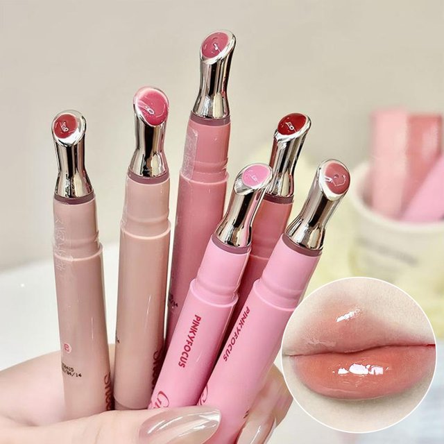 Pinkyfocus Lip Gloss Is Moisturizing, Natural, Easy to Apply, Has a Water-Glossy Finish, Doesn'T Stick to the Cup, Doesn'T Show Lip Lines, Isn'T Sticky, Makes Lips Look Plump, Brightens the