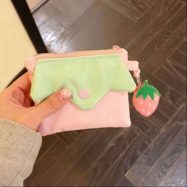 Kawaii Strawberry Coin Purse Polka Dot Portable Mini Cosmetic Bag Zipper Design Lipstick Pouch Women Girls