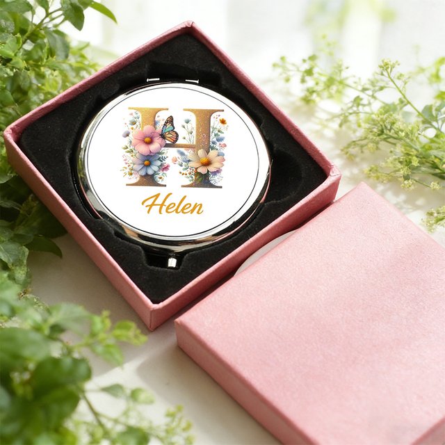 1pc Custom Name Letters Makeup Mirror with Gift Box for women Wedding Travel Outdoor Makeup Accessories Metal Pocket Mirror