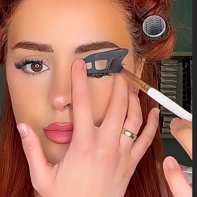 Eye Makeup Assistant - 2 Special Eyeshadow Brushes, astrobabe eyeshadow stickers,eyeliner stencil, Quick Makeup Templates,