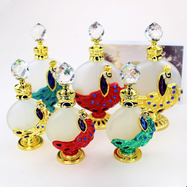 30ml Vintage Metal Perfume Bottle Peacock Essential Oil Bottles with Glass Dropper Wedding Decoration Gift