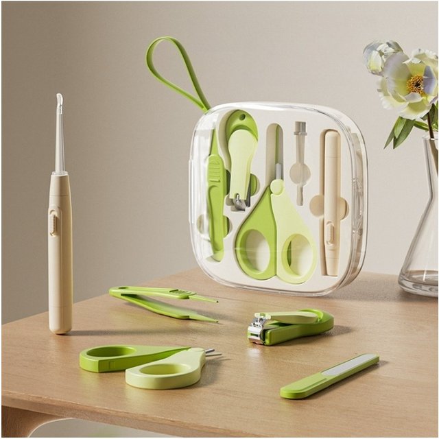Newborn Baby Nail Scissor Baby Nail Care Tool Kid Safe Portable Nail Clipper Trimmer Tweezer with Box Children Manicure Kit