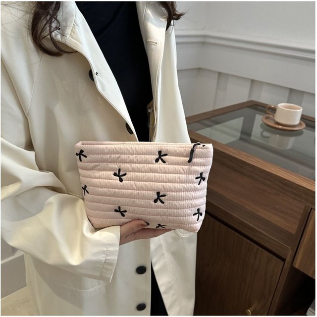Butterfly Print Women Clutch Bag Zipper Closure Portable Makeup Bag Lightweight Large Capacity Travel Cosmetic Pouch