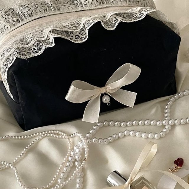 Women's Black Lace Bow Makeup Bag Large Capacity Toiletry Bag Travel Cosmetic Organizer Cute Korean Portable Pouch for women