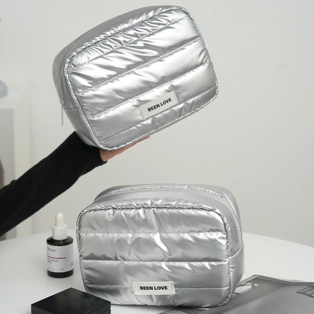 Fashion Large Capacity Makeup Bag Travel Organizer Portable Cosmetic Bag Multifunctional Storage Washbag
