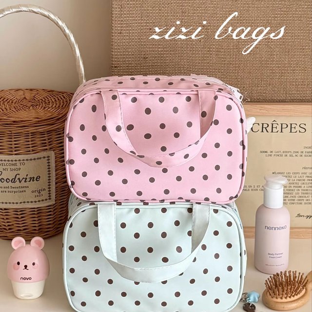 partitioned portable large-capacity cosmetic 3-Layer Partition storage bag, travel toiletry bag, hand-held makeup bag for women