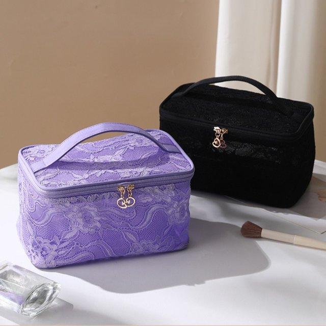 Large Capacity Travel Makeup Bag Fashion Portable Multifunctional Cosmetic Bag Lace Women Toiletry Storage Organizer Bag