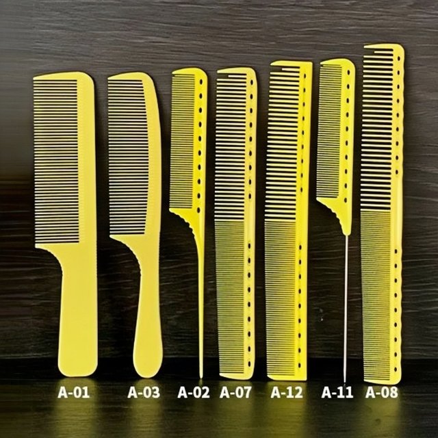 Yellow Hair Cutting Comb Hairdresser Professional Hairdressing Pointed Tail Comb Barber Shop Men's Broad Tooth Hairbrush Y0701
