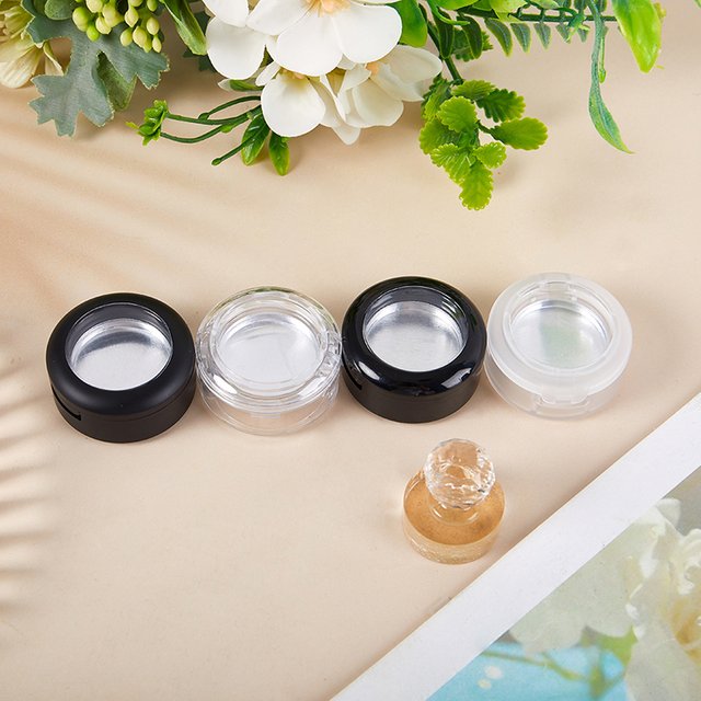 1Set Empty Magnetic Eyeshadow Palette - DIY Case with Pans for Cosmetics