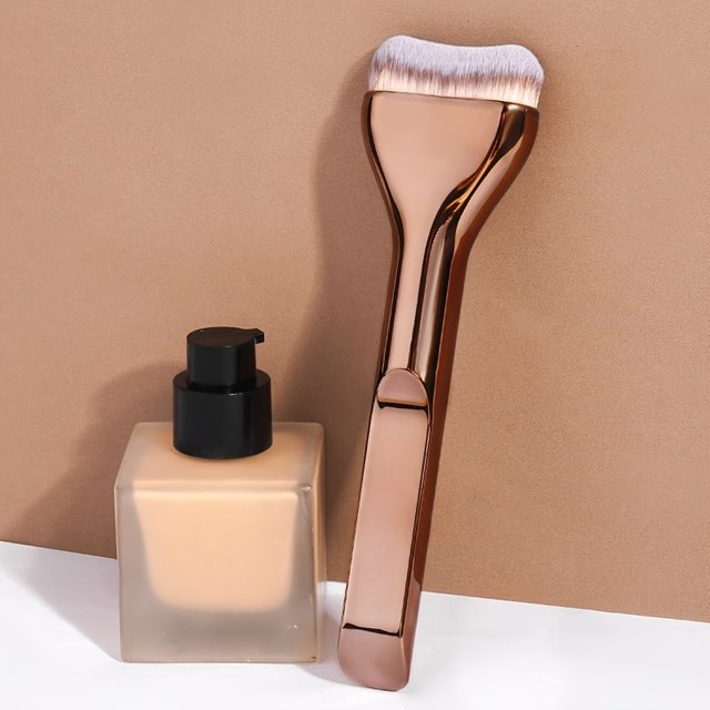 Professional Foundation Brush - Soft Nylon Bristles, Elegant Brown Handle, for BB Cream, Liquid Foundation, Powder - Travel