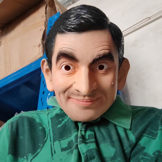 Unisex Mr Bean Cosplay Rubber Face Mask Streetwear Style Fashion Cover with Funny Human Design for Festivals And Parties