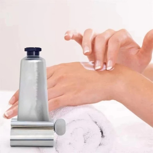 1pc Stainless Steel Wringer Roller Rotate Dispenser Toothpaste Squeezer Tube Roller for Ointments Cosmetics Bathroom Accessories