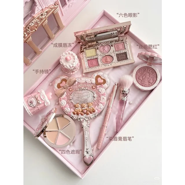 Flower Knows The Sweetie Bear Serise Makeup Gift Box Blush Eye Shadow Lip Glaze Concealer Cosmetic Set