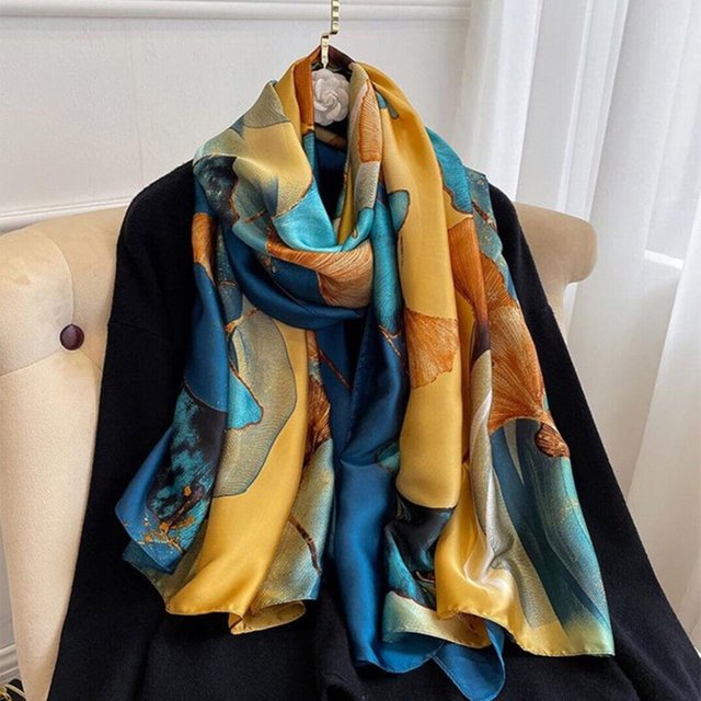 Design Satin Silk Shawl Hijab Scarf Women Fashion Summer Sunscreen Beach Stole Wraps Bufanda Female Headkerchief Echarpe New