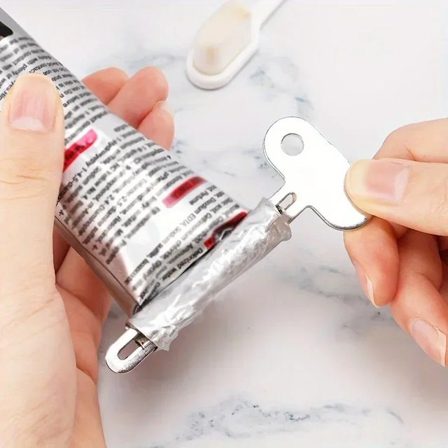 Cast Iron Metal Tube Wringer Manual Non-Electric Toothpaste Squeezer Bathroom Cosmetic Paste Dispenser