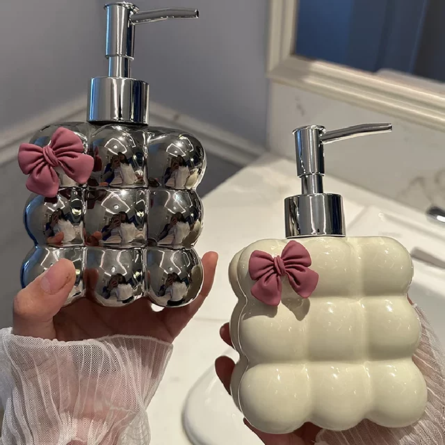 Bouteille d'émulsion en céramique, fournitures de salle de bains, bouteille à pression pour Gel douche, distributeur de savon créatif, décoration de salle de bains moderne