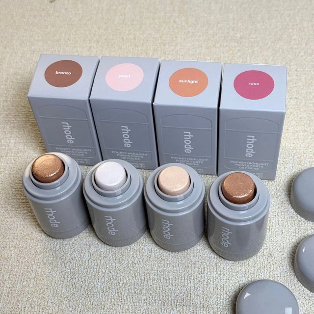 New Rhode Highlight Stick Shiny Glossy Highlighter 4 Shades Sunlight Pearl Rose Bronzer Brightening Cheek Makeup
