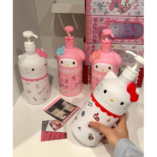 Sanrio Hello Kitty Romance of A Teenage Girl/girlish Heart Shampoo Shower Gel Separate Bottling Push Type Hand Sanitizer Liquid