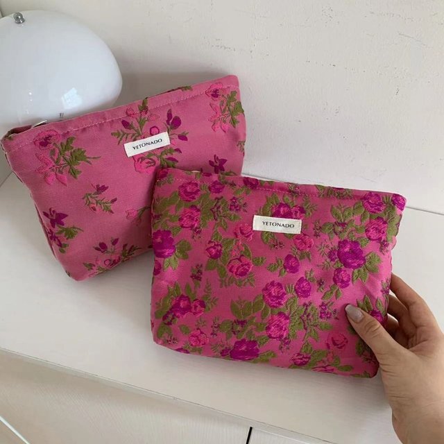 Polyester Canvas Flower Clutch Bag Flower Pattern Large Capacity Makeup Bag Zipper Closure Portable Cosmetic Organizer