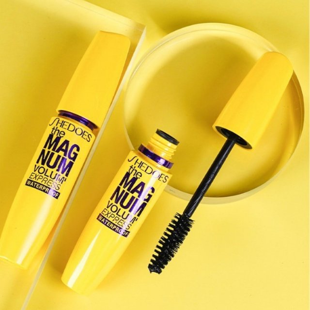 4D Black Mascara Thickening Lengthening CurlingWaterproof Liquid Fiber Mascara Women Cosmetics Wholesale Eye Makeup Yellow Black