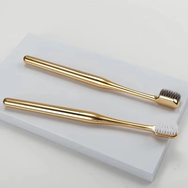 1/2/4/8Piece Toothbrush Gold Silver Toothbrush Adult Toothbrush Medium Hard Mane Elegant Shining Toothbrush