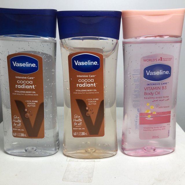 Vaseline Intensive Care Body Lotion 24H Deep Moisturizing Non-Greasy Fast Absorbing Post-Shower Nourishment for Soft Smooth Skin