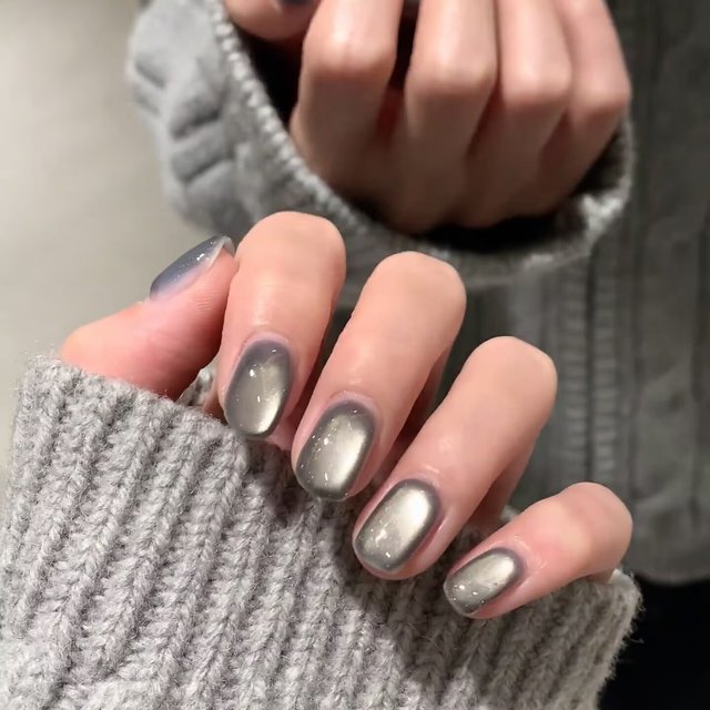 MIANEL 10ML Smoky Ash Cat Eye Gel Nail Polish 2026 New Trend, Sparkling & Flattering, Grey Tone Glass Bead Cat Eye Nails