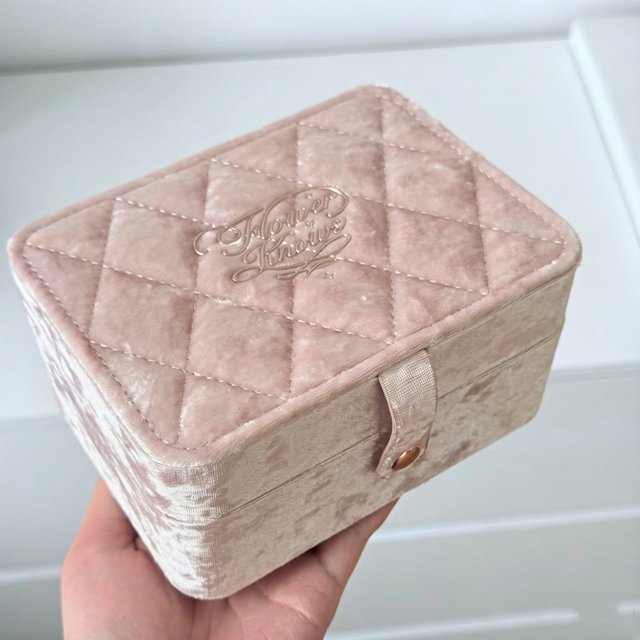 Flowers Know 8th Anniversary Makeup Mirror Storage Box