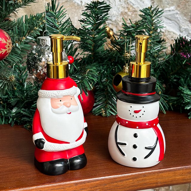 Creative Santa Claus Soap Bottle Reusable Christmas Snowman Reindeer Soap Dispenser Bottle Press Shower Gel Hand Soap Bottle