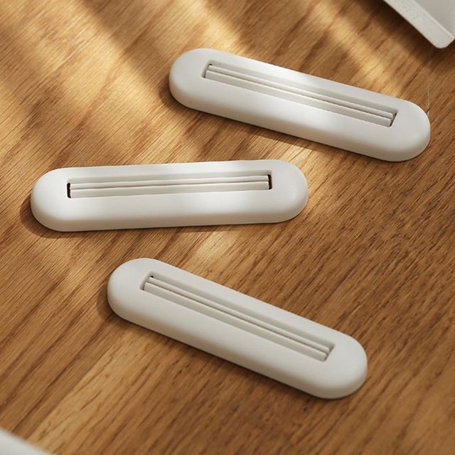 Toothpaste Squeezer, Toothpaste Clip, Facial Cleanser Hand Cream Squeezer, Household Manual Rolling Squeezer
