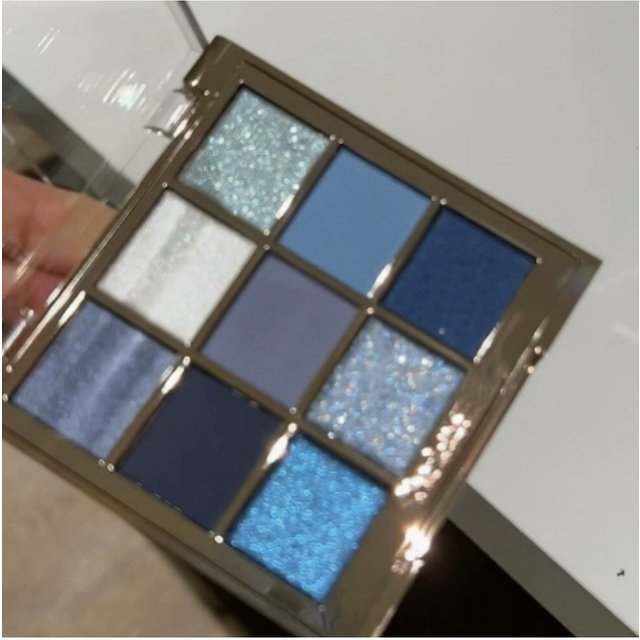 Summer Blue Eye Shadow Plate Pearl Matte Fine Flash Hold Makeup Color Not Easy To Fly Powder Natural Makeup Pink Women Cosmetics