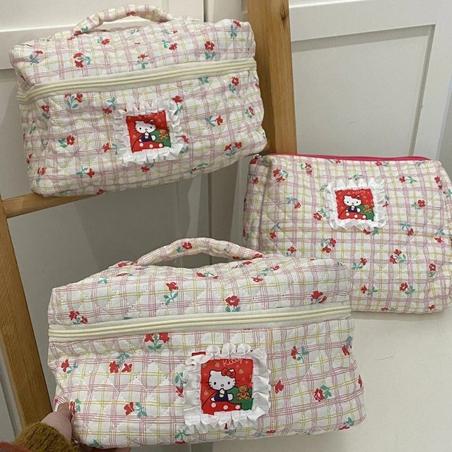 Miniso Hello Kitty Women Cute Large Capacity Cat Prints Makeup Bag Ladies Instagram Travel Portable Toilet Bag Student Pen Case