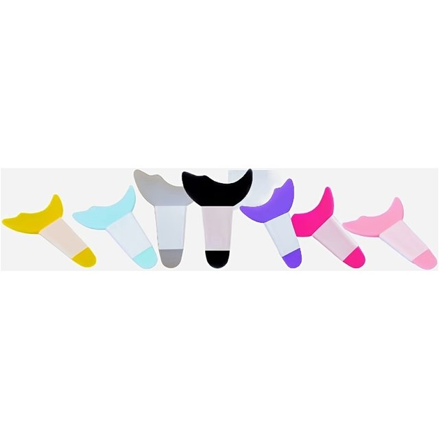 1-Pack Eye Makeup Aids Crescent Shape Soft Silicone Baffle, Mascara Baffle Repeatable Makeup Template.