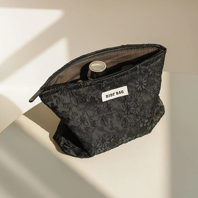 Women's Makeup Bag Black Embroidery Large Capacity Lipstick Mobile Phone Storage Bag Commuter Clutch Bag Travel Toiletry Bag