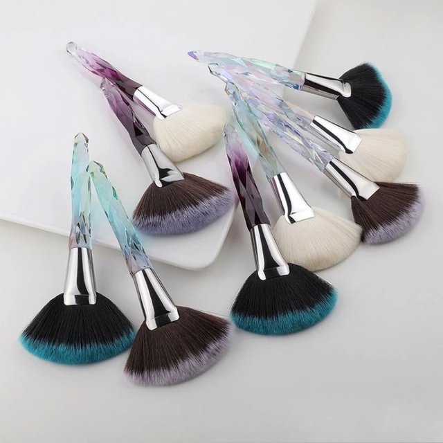 Fan Shape Makeup Brush with Nylon Bristles & Diamond Handle - Facial Tool for All Skin Types Dual-Use Nail Dust Cleaner