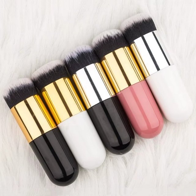 Chubby Foundation Makeup Brush Professional Cosmetic Brush Uniform Application Cream BB Brush Multifunctional Face Make-Up Tool