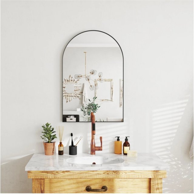 HOMCOM 60 x 90cm Arch Wall-mounted Makeup Mirror for Bathroom Washroom, Black
