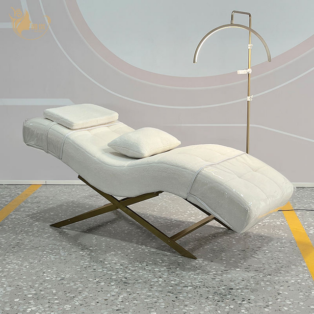 Luxury Tufted Lash Bed Curved Ergonomic Design Gold Metal X-Legs Facial Bed Massage Table Beauty Salon Spa Furniture Esthetician