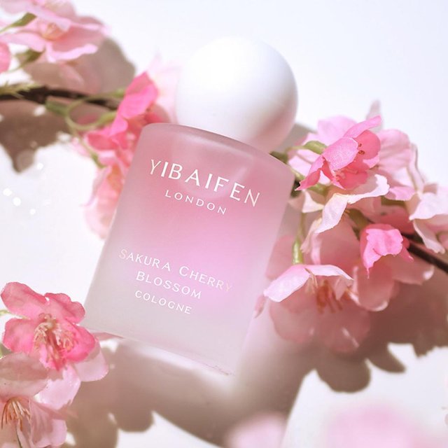 Women's Perfume Floral Vanilla Dating Charming Fragrance Long-lasting Sakura, White Peaches Fresh Light Scent Spray