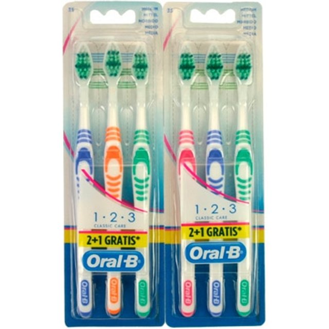 Oral-B Classic Care Toothbrush Medium 3 pcs