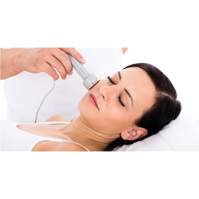 Tratamiento IPL en cara, cuello y escote con exfoliación