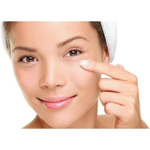 Hidrolimpieza facial de 8 pasos con electroporación de vitaminas en rostro y labios y tratamiento BB glow