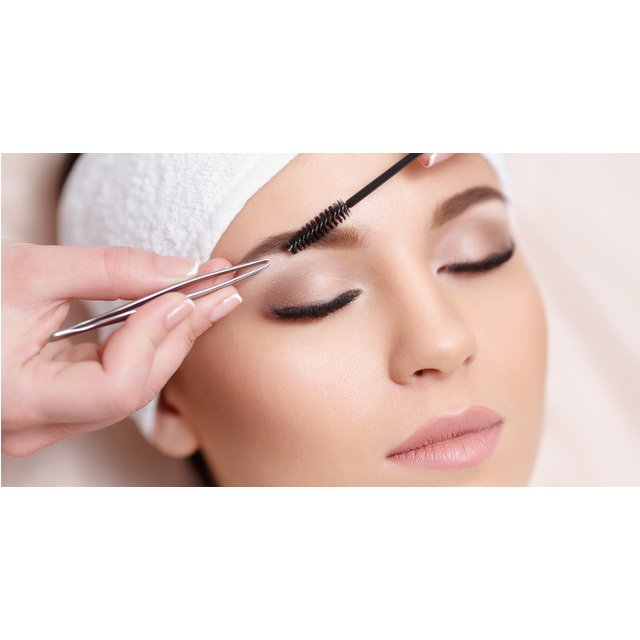 Eyelashes at Shaz Hair & Beauty