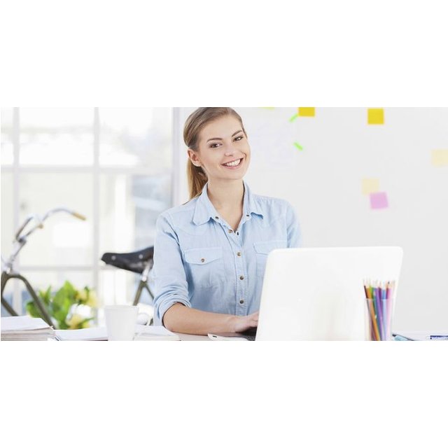Online Courses: Facial Perfection Masterclass & Makeup Fundamentals