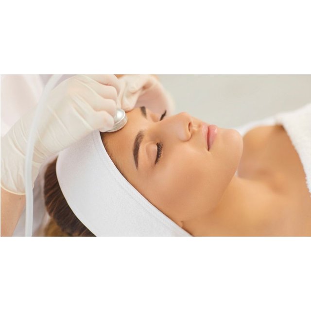 Date Night Rejuvenation Facial Package at Miami Kiss
