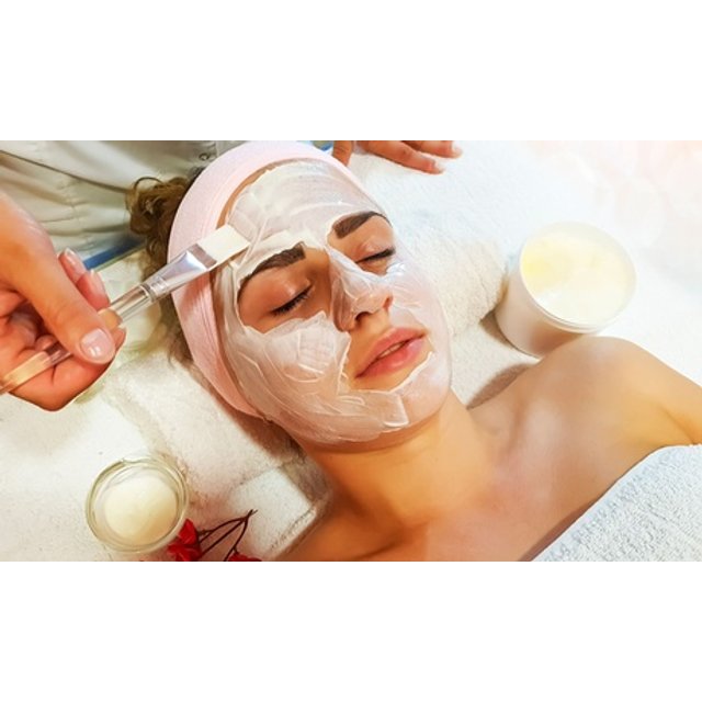 Tratamiento facial con microdermoabrasión y r adiofrecuencia en rostro cuello y papada (reafirmante)
