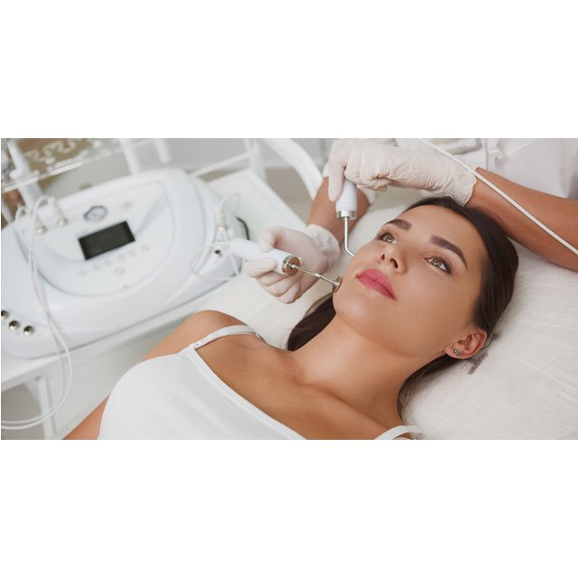 Up to 70% Off on Pampering Package with Choice of Service(s) at Elegance Clinic Cosmetic Skin Clinic