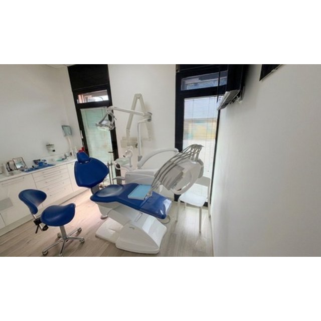 2 sesiones de blanqueamiento con limpieza bucal pulido fluorización y radiografía
